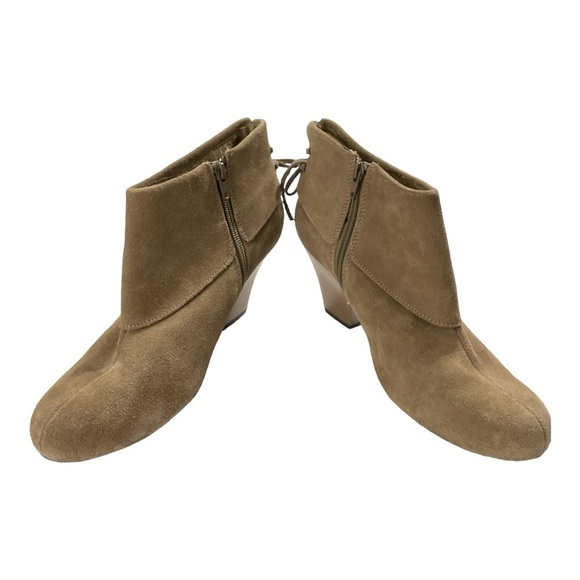 Skechers Tan Leather
Zip Cuffed Tall Heel Ankle
Booties Women's Size 9 - Picture 2 of 9